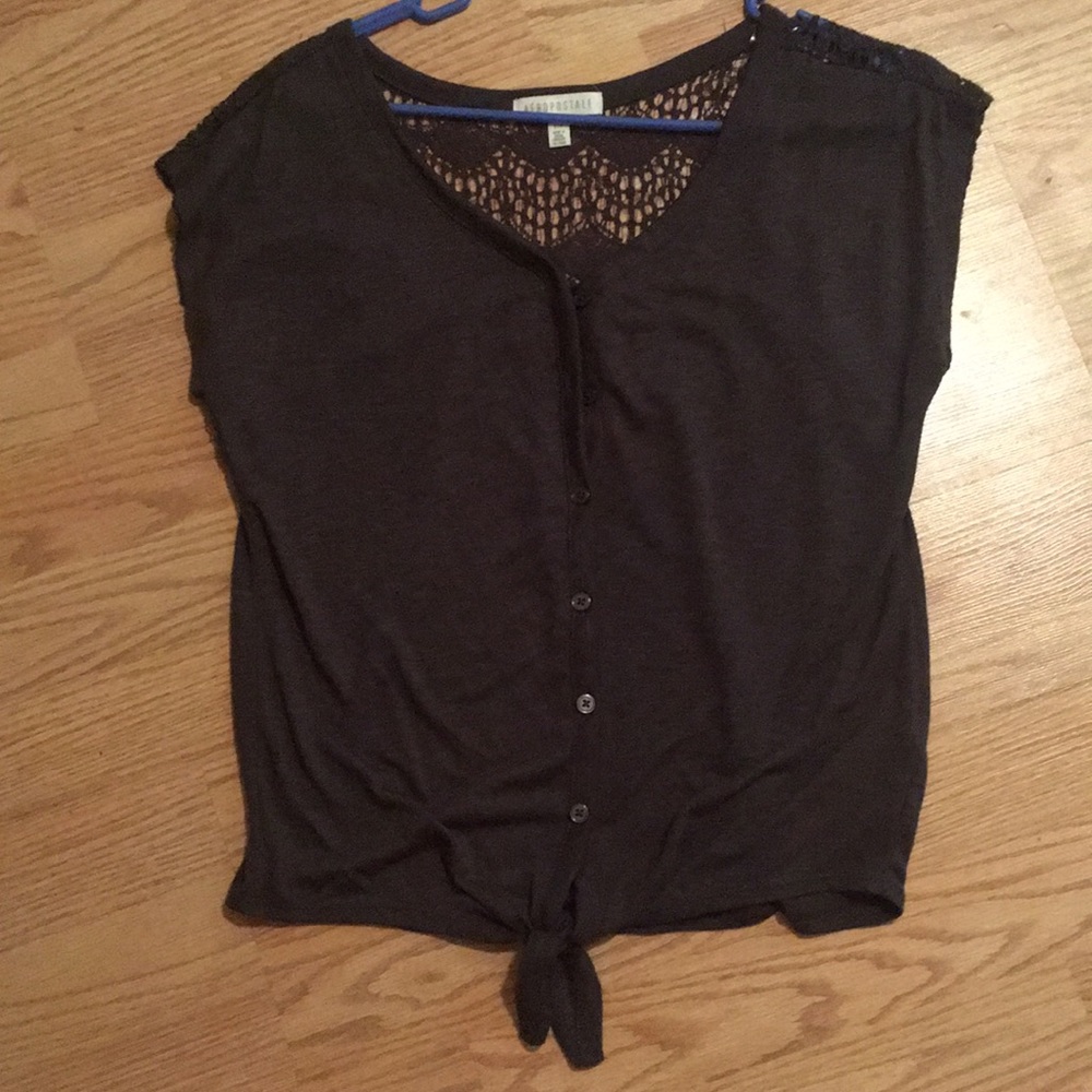 Tie front tee